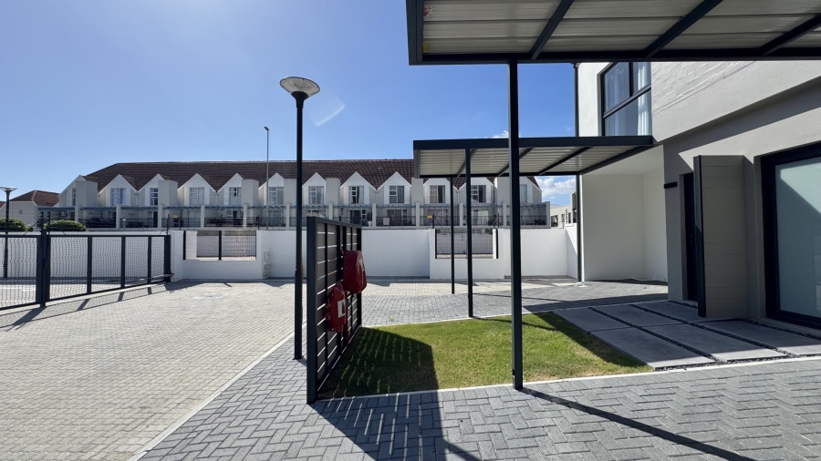 2 Bedroom Property for Sale in Gordons Bay Central Western Cape